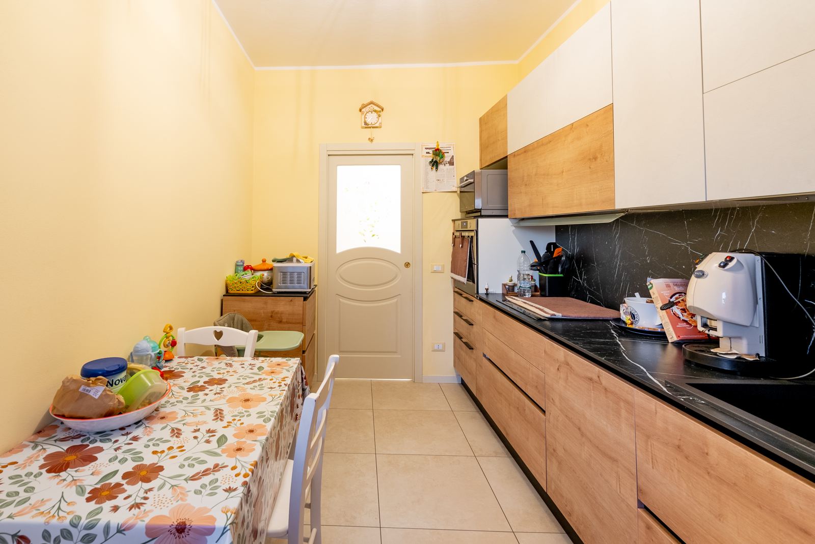 Cucina, vista balcone